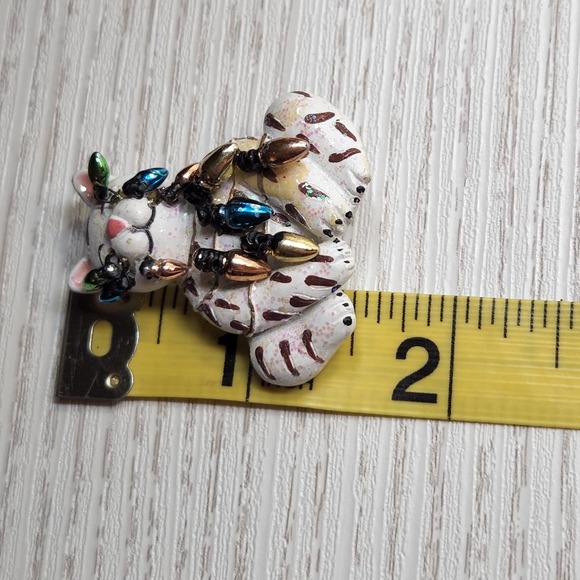 White Cat Holiday Christmas Lights Brooch Pin Sparkle Resin Costume Jewelry - Picture 5 of 6